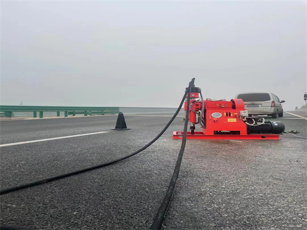 彝良马路路基路面开裂下沉注浆加固灌浆